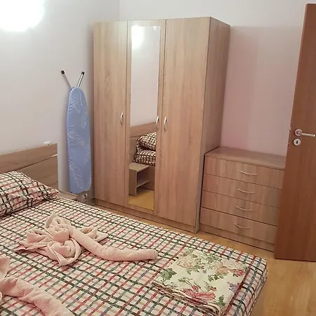 Rent Sweet Homes * סאני ביץ'